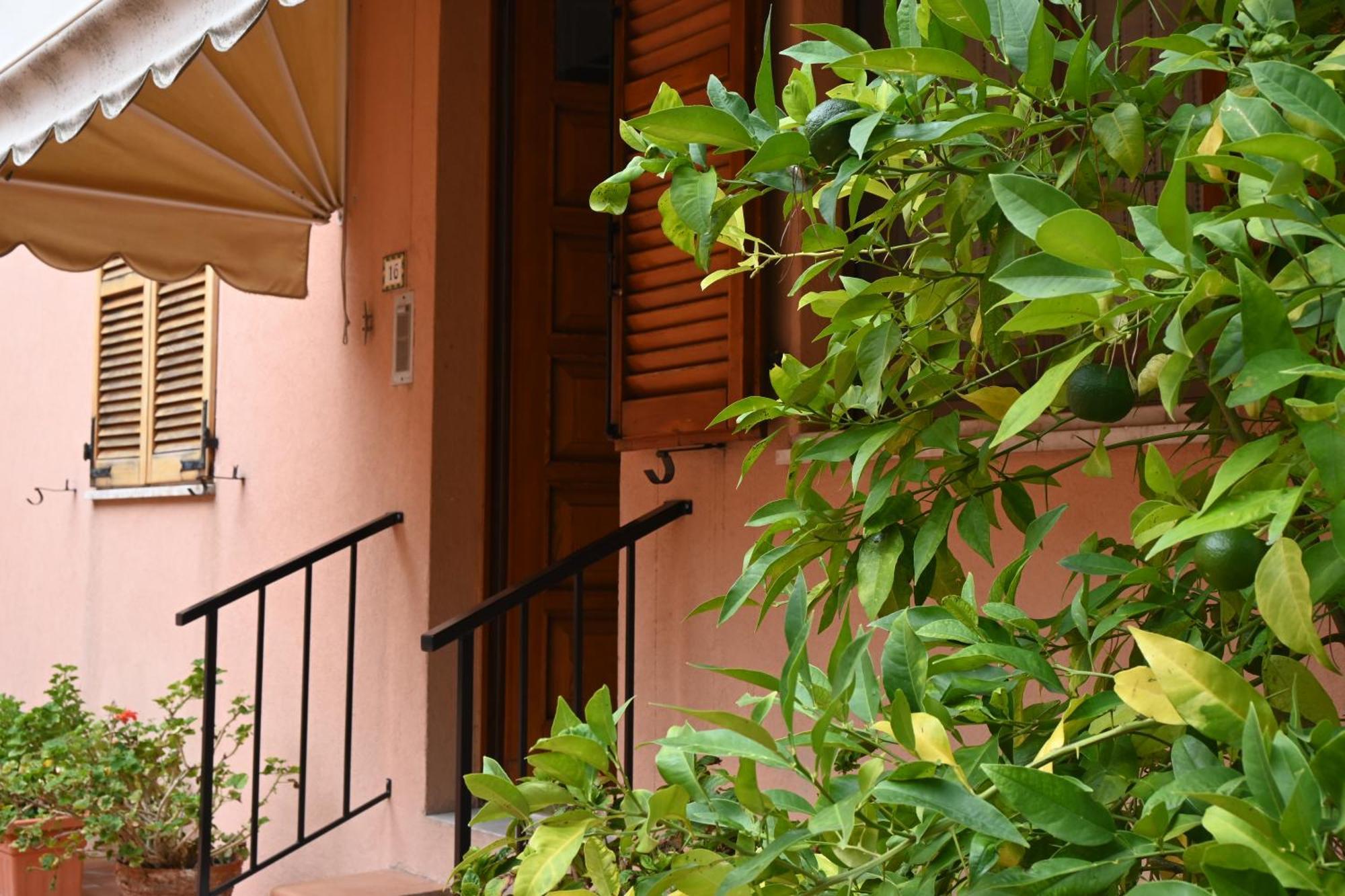 N080 - Numana, Bilocale Con Terrazzo In Centro Apartment Sirolo Exterior foto